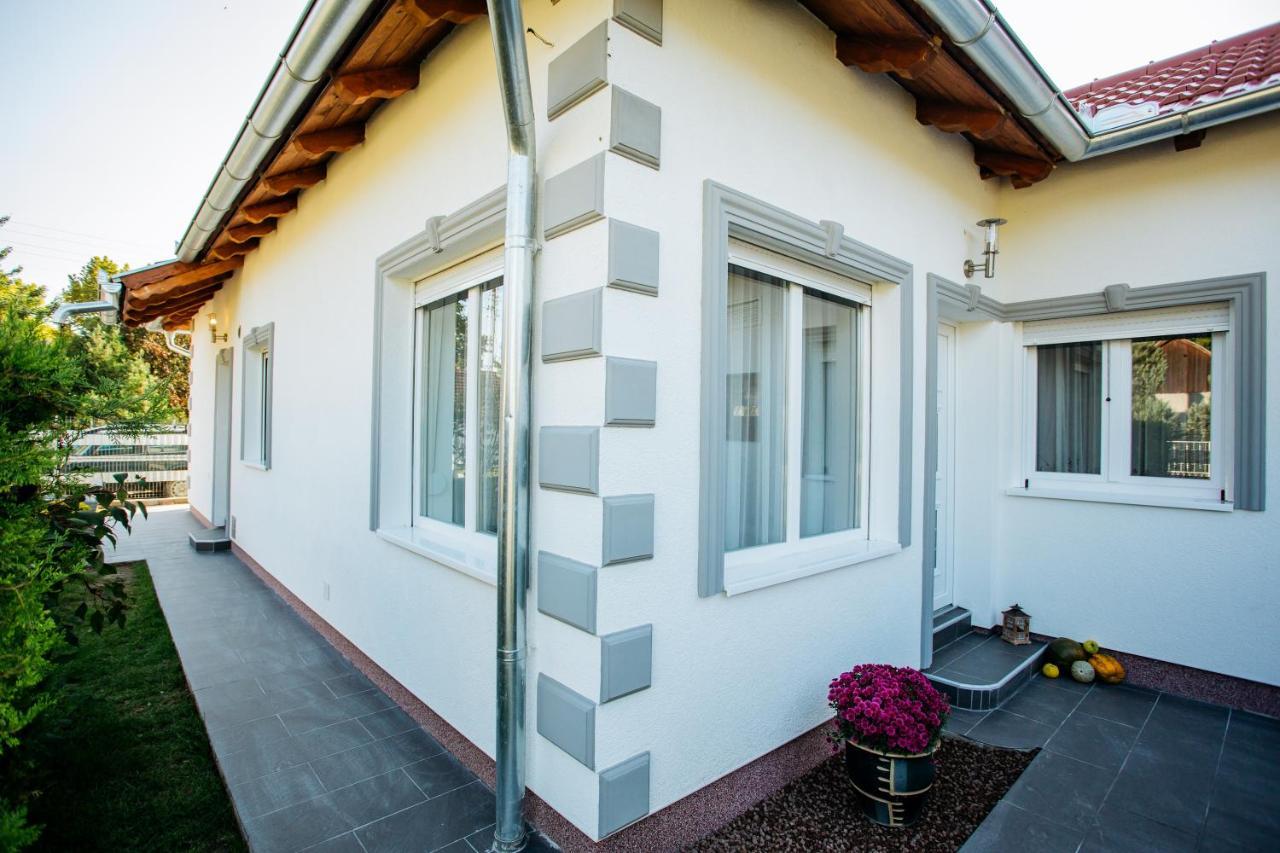 Apartmani Mikic Palić Exterior foto